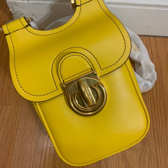 Authentic Tory Burch leather phone /Cards Crosby - Picture 2 of 8